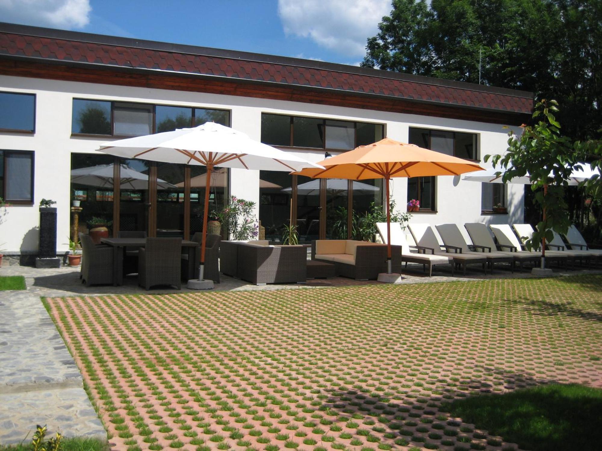 Resort Bali Spa Cornu de Jos Exterior foto